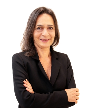 Ivania Satriani